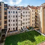 Great Apartment In The Hype Neighborhood