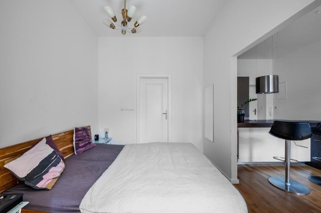 Great In The Hype Neighborhood Appartamento Praga